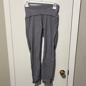 Lululemon crop Women's Gray Patterned Pants